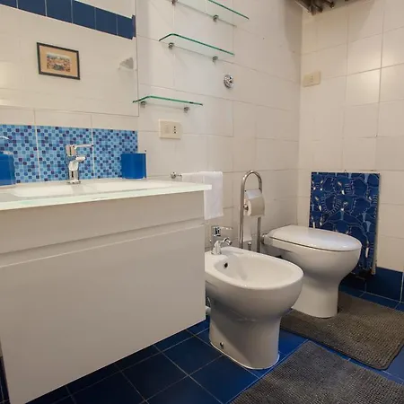 Romainblu Rome