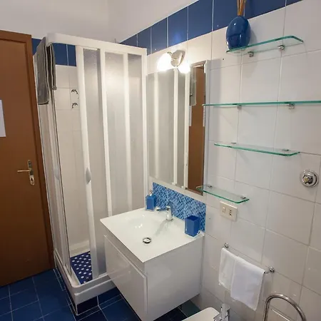 Romainblu Lägenhet