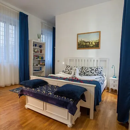 Romainblu